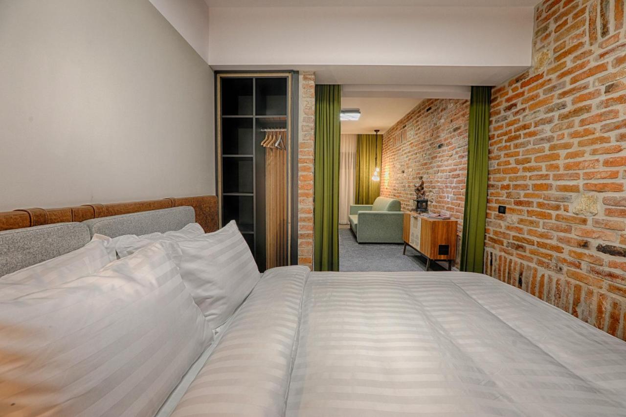 Hotel Nani Nani Boutique Braşov Esterno foto