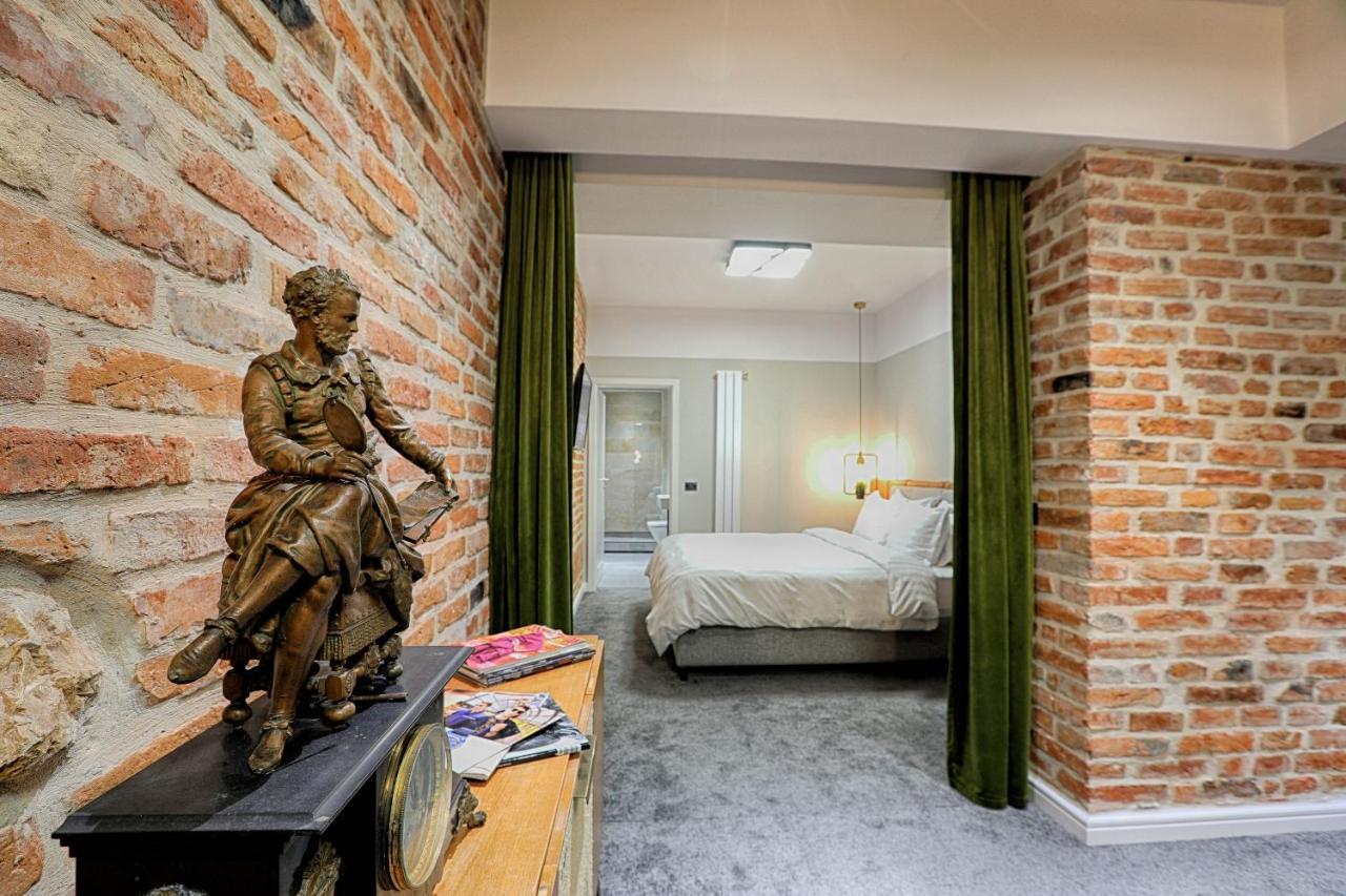 Hotel Nani Nani Boutique Braşov Esterno foto