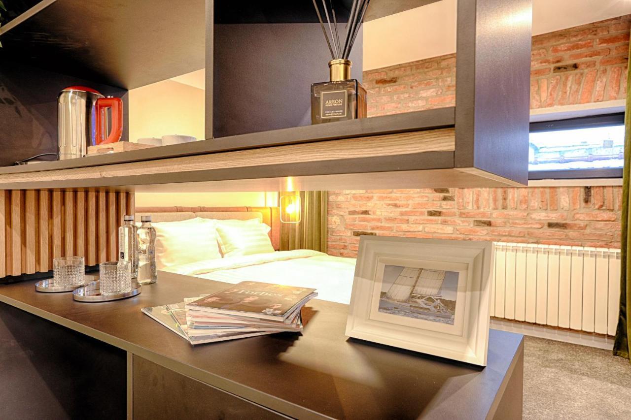 Hotel Nani Nani Boutique Braşov Esterno foto